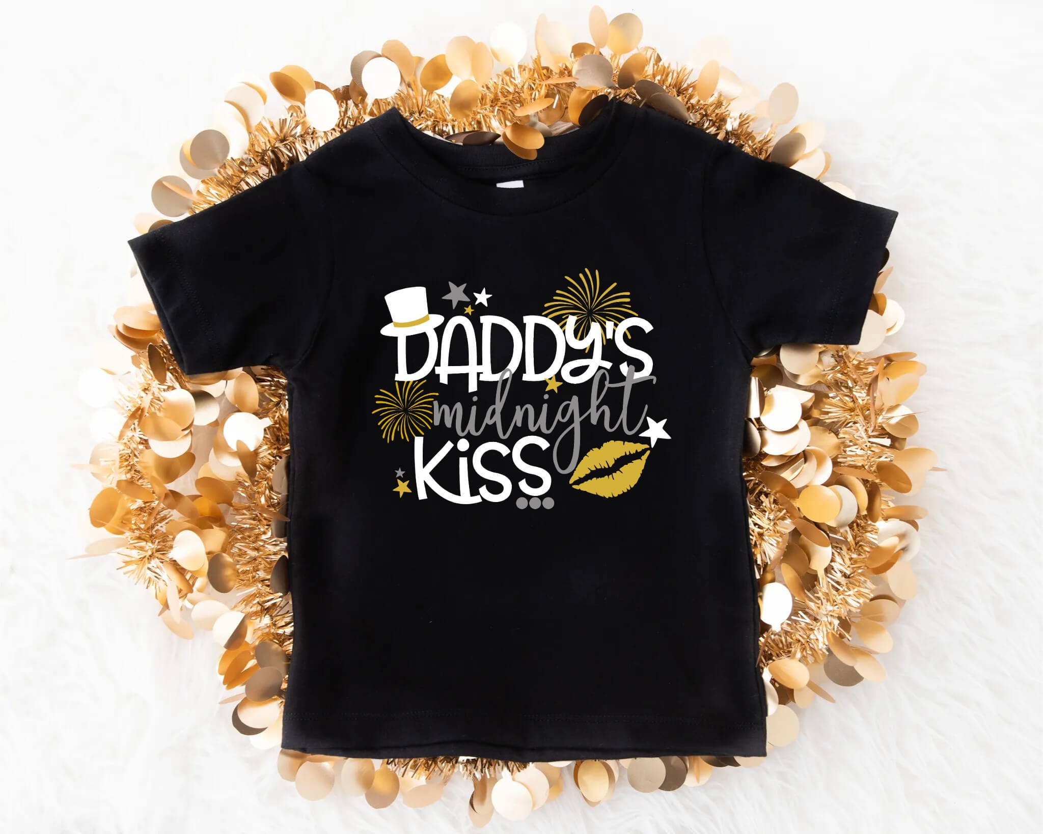 New Year's Daddy's Midnight Kiss Baby Girl's Onesie Graphic Print T-Shirt