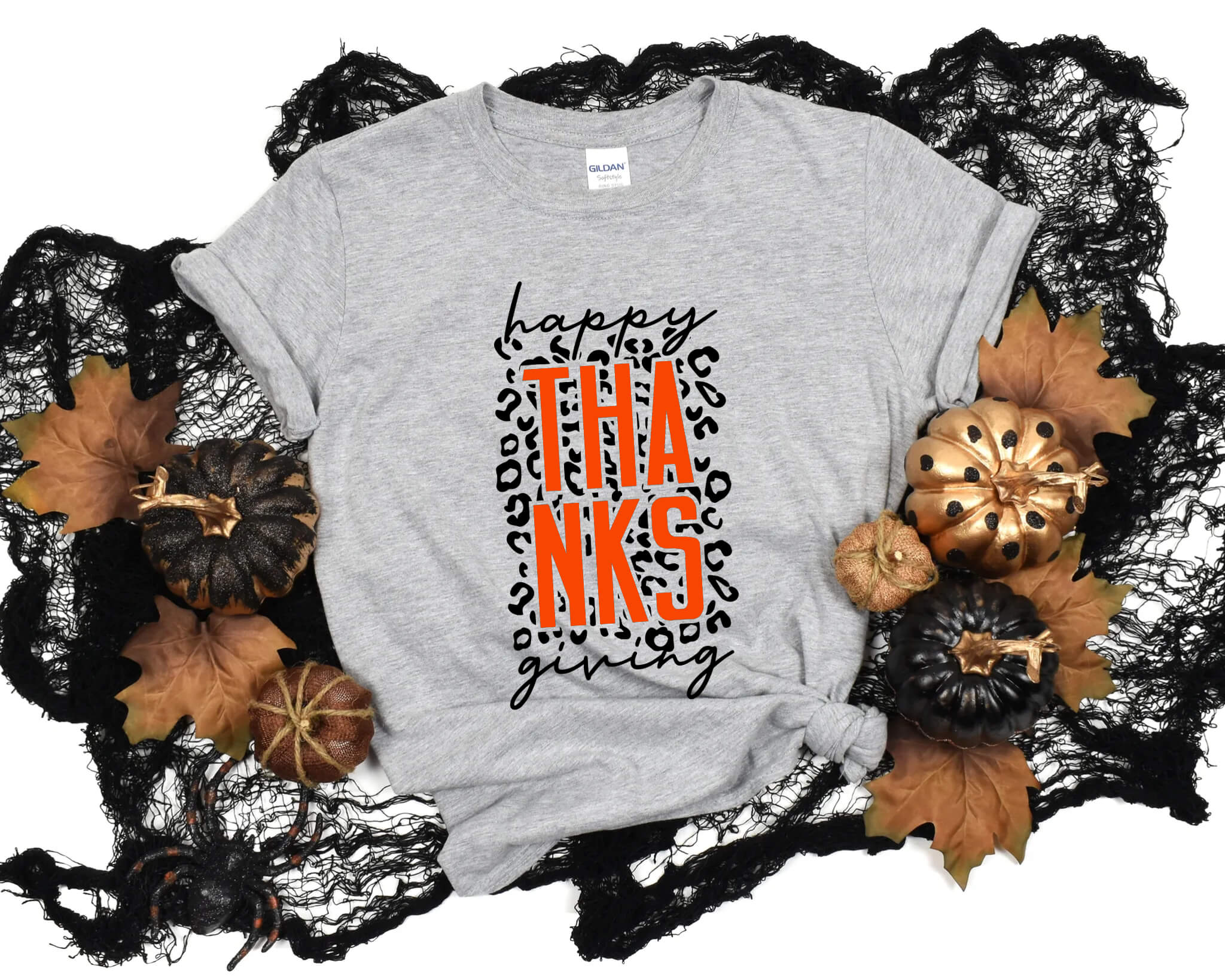 Fall Happy Thanksgiving Cheetah Custom Women's Graphic Print T-Shirt