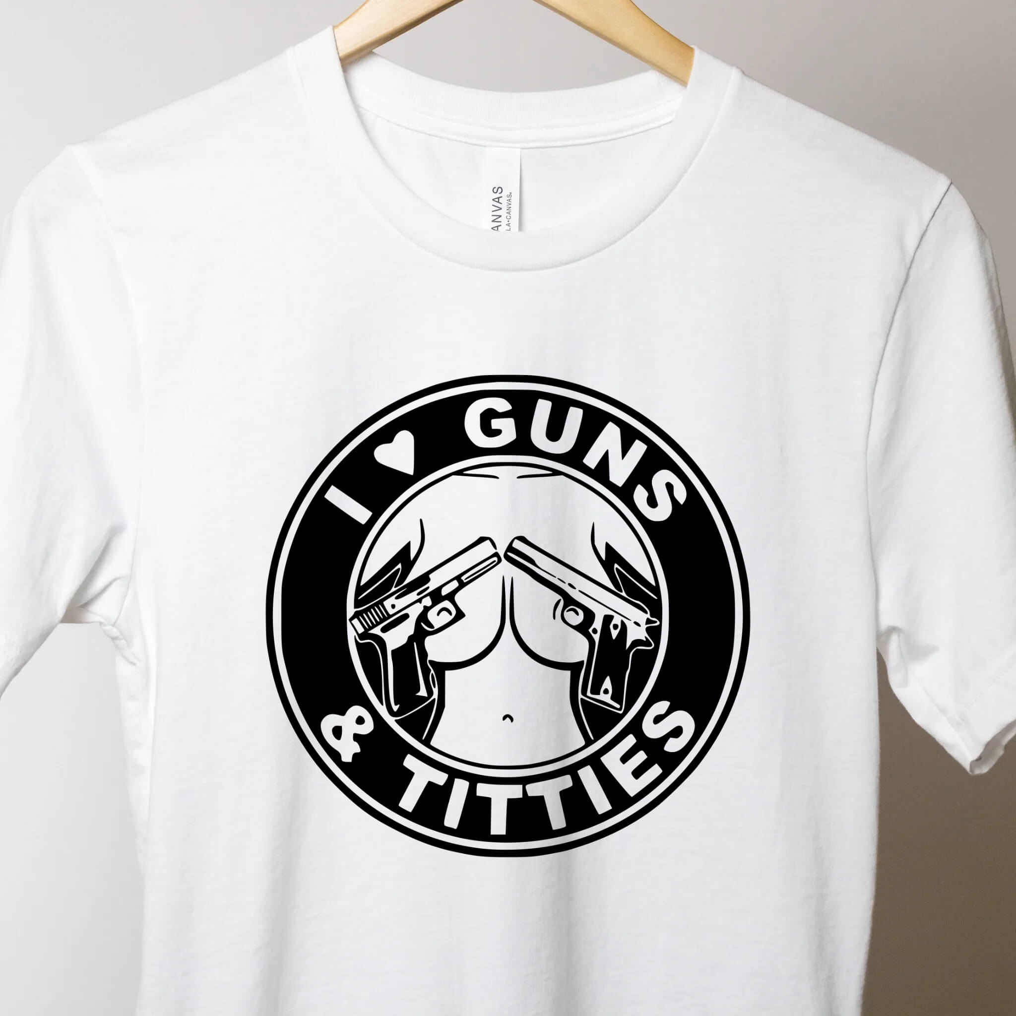 Father's Day - I Love Guns & Titties Funny Men's Graphic Print T-shirt