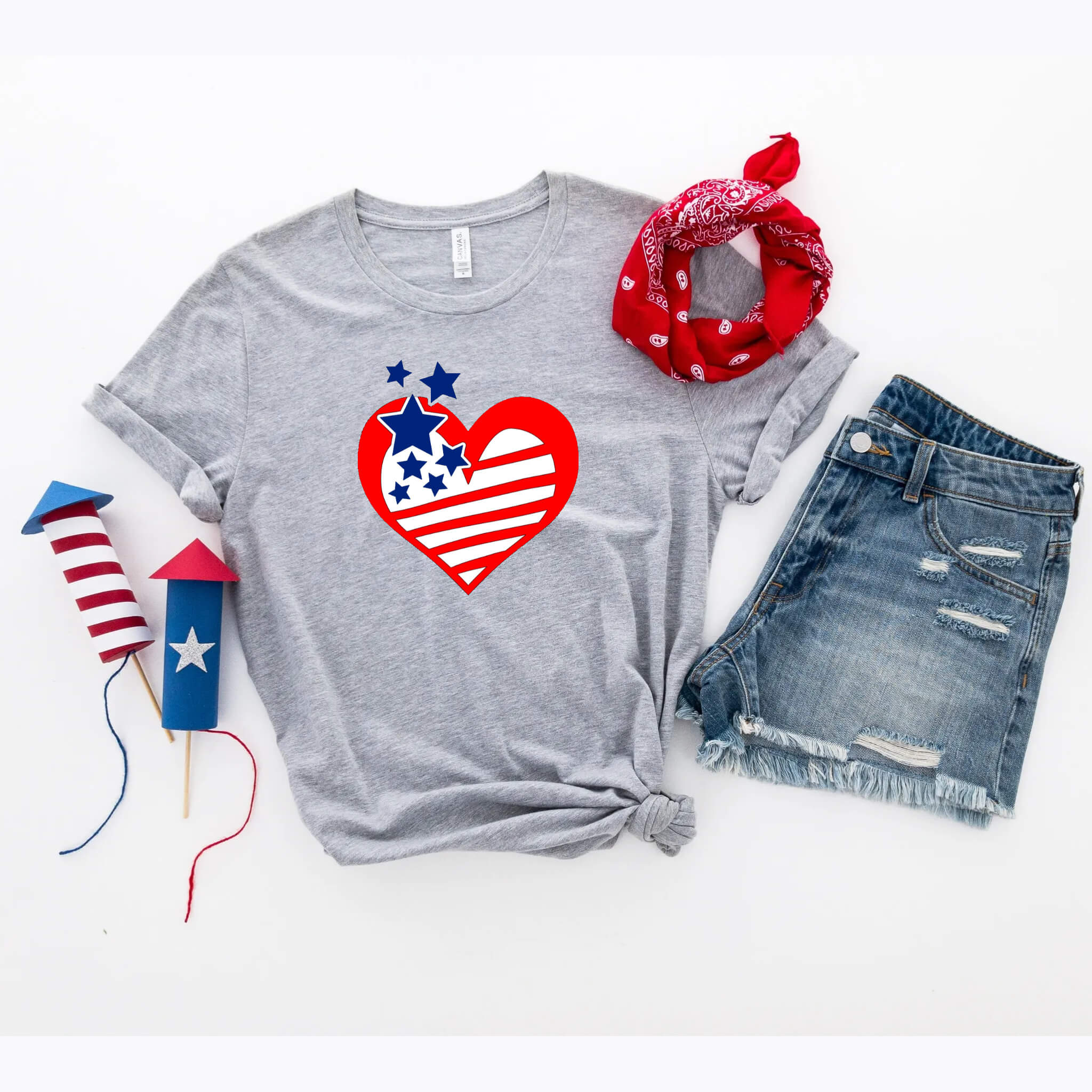 4th of July - Stars & Stripes Heart Patriotic Graphic Print Women’s T-Shirt / Tank Top