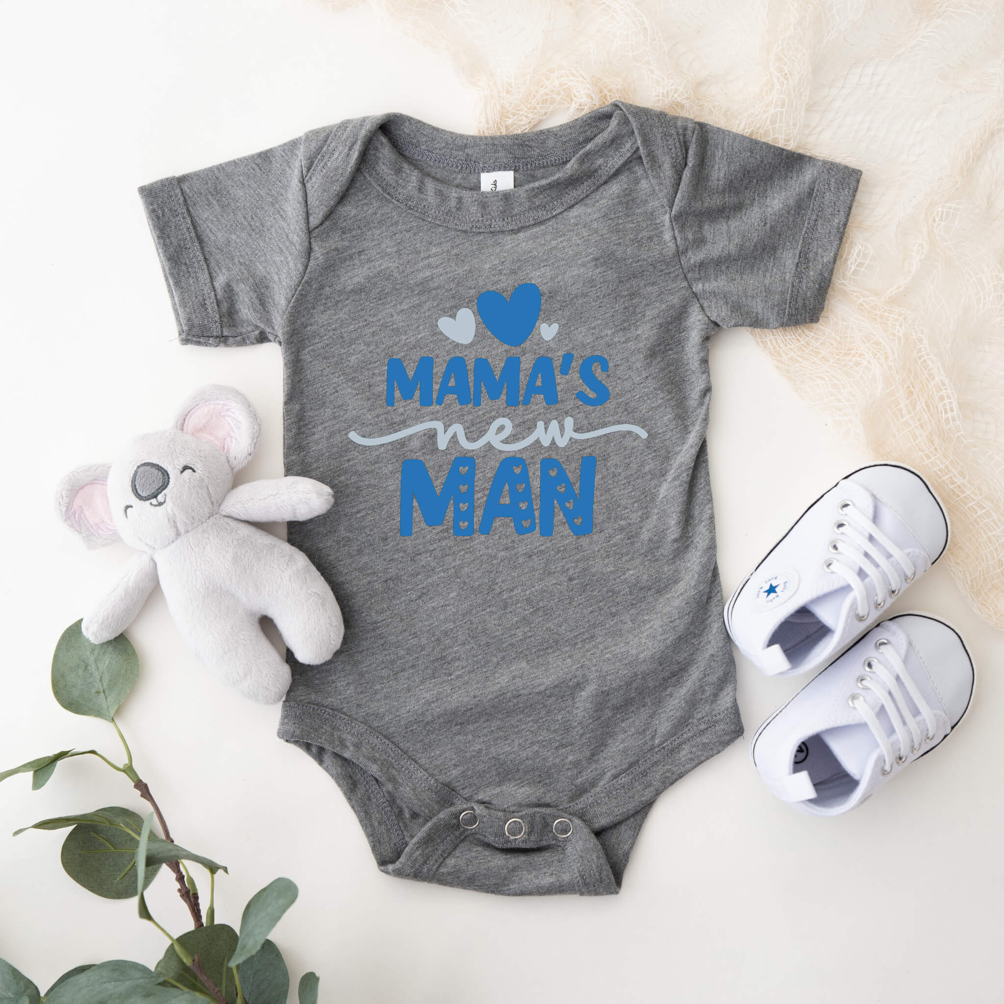 New Baby Boy Onesie, Mama’s New Man Baby Bodysuit, Boy’s Baby Shower Gift, New Baby Take Home Outfit, Maternity Photo Prop Onesie, Cute Baby Boy’s Outfit